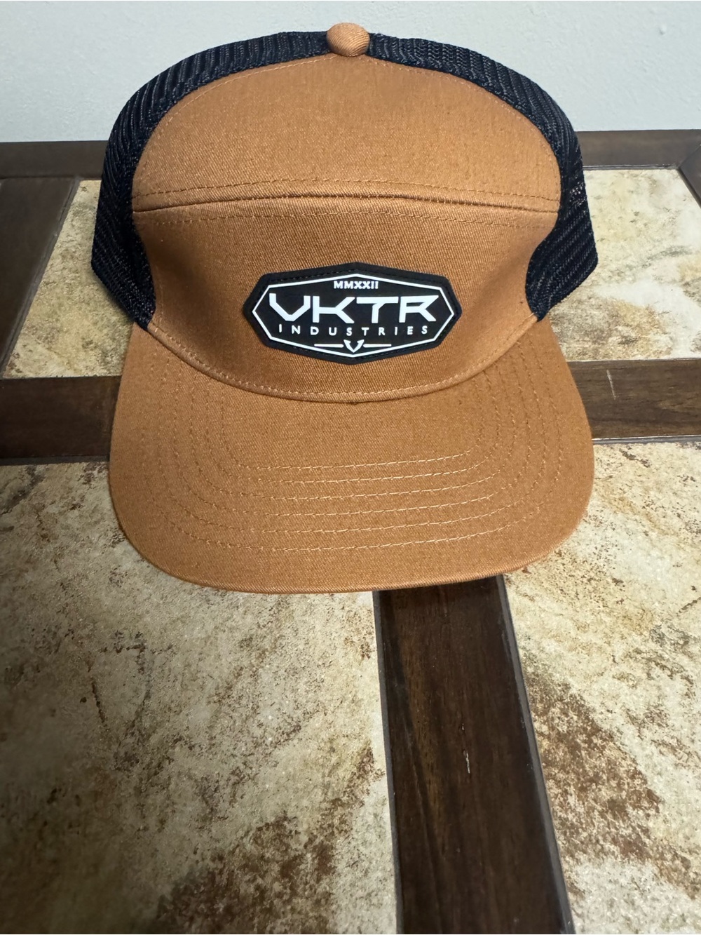 Men's Brown & Black Trucker Cap